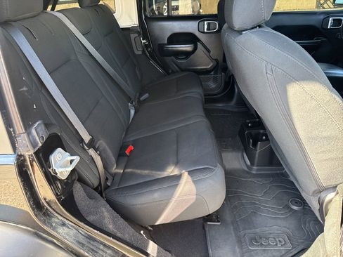 Used 2021 Jeep Wrangler Unlimited Sport image 28