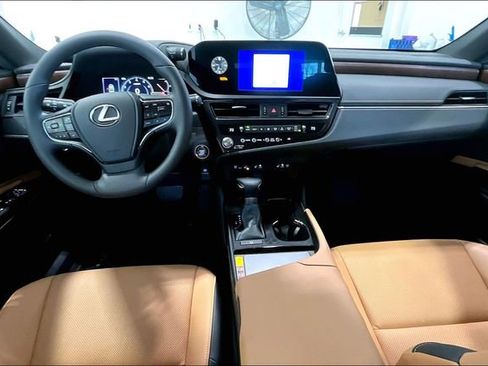 Used 2023 Lexus ES 350 w/ Premium Package image 7