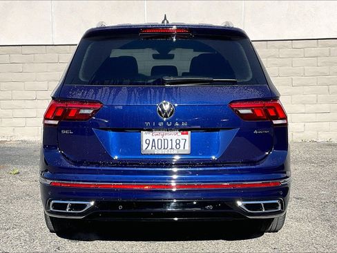 Certified 2022 Volkswagen Tiguan SEL R-Line image 3