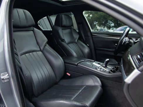 Used 2013 BMW M5 RWD image 22