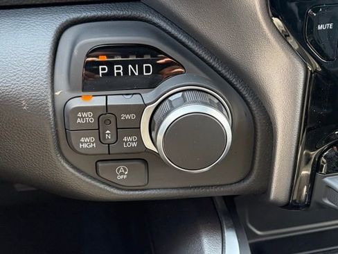 New 2026 RAM 1500 4x4 Crew Cab image 25