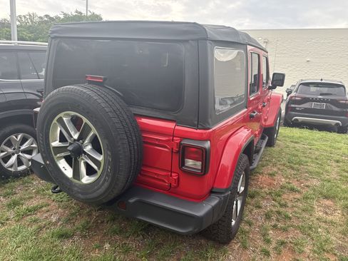 Used 2020 Jeep Wrangler Unlimited Sahara AWD/4WD image 7