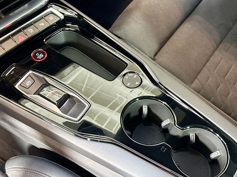 Used 2023 Audi e-tron GT Prestige w/ Prestige Package image 16