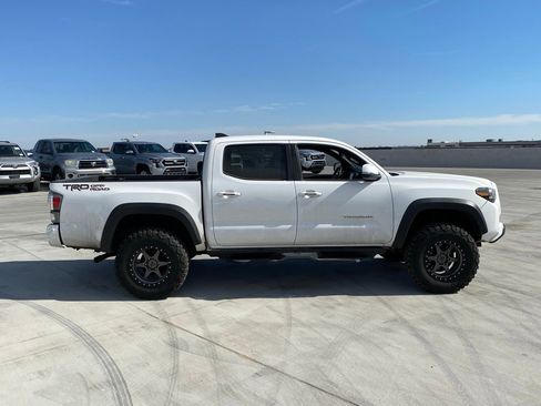 Used 2023 Toyota Tacoma TRD Off-Road w/ Technology Package image 2