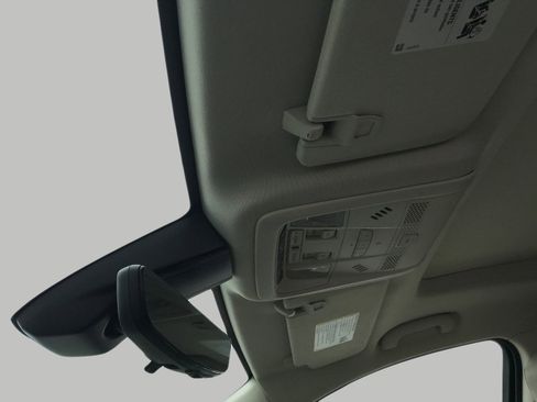 Used 2021 Cadillac XT6 Premium Luxury image 16