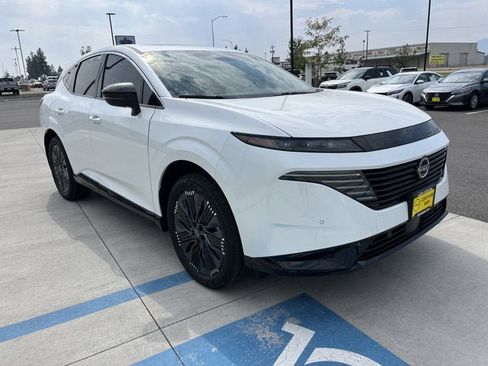 Certified 2024 Nissan Rogue SV image 3