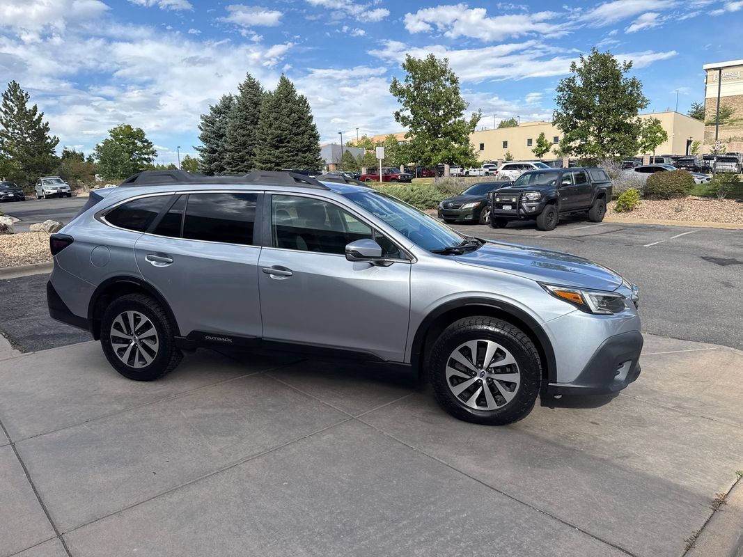 Used 2020 Subaru Outback Premium AWD/4WD image 5