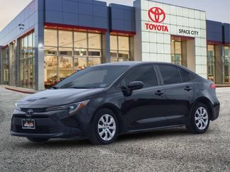 Used 2024 Toyota Corolla LE FWD video 2
