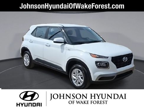 New 2026 Hyundai Venue SE FWD image 2