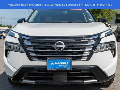 Certified 2024 Nissan Rogue Platinum w/ Platinum Premium Package AWD/4WD image 3