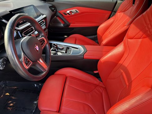 Certified 2023 BMW Z4 M40i w/ Premium Package image 5
