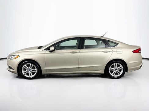 Used 2018 Ford Fusion SE FWD image 11