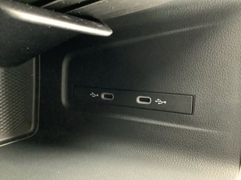 New 2026 Volkswagen Tiguan SE image 21