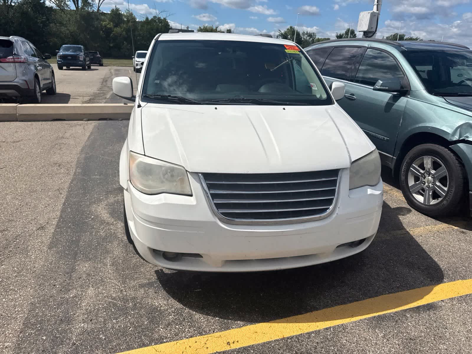 Used 2013 Dodge Grand Caravan SXT FWD image 4