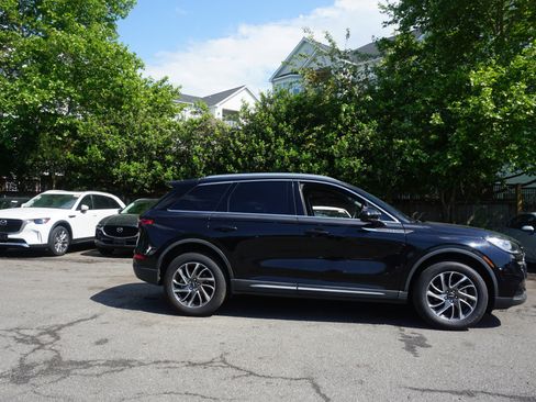 Used 2021 Lincoln Corsair FWD image 3