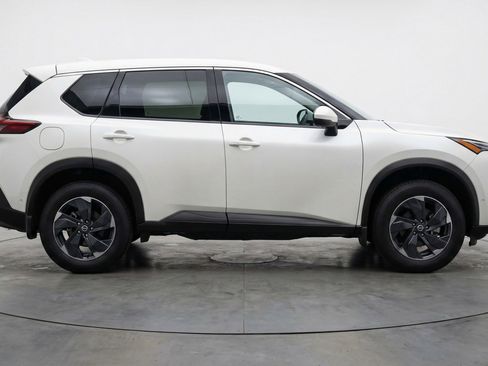 Used 2025 Nissan Rogue SV AWD/4WD image 11