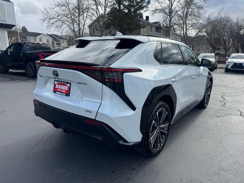 Used 2024 Toyota bZ4X AWD image 3