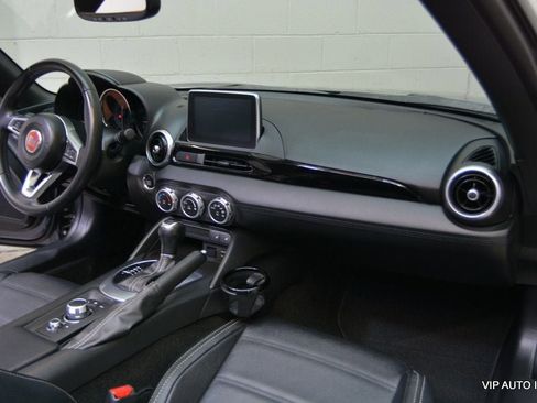 Used 2017 FIAT 124 Spider Lusso image 12