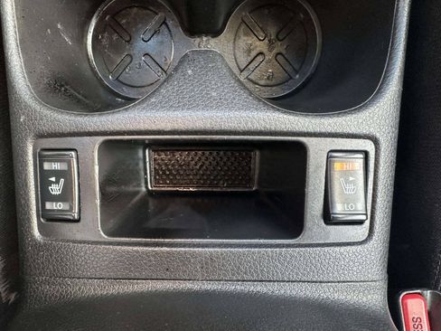 Used 2017 Nissan Rogue SV FWD image 34