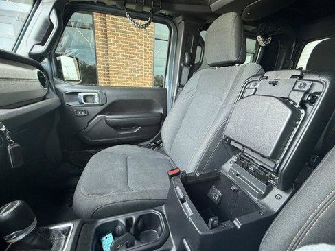 Used 2024 Jeep Gladiator Sport AWD/4WD image 27