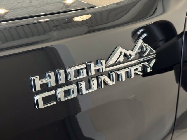Used 2025 Chevrolet Silverado 3500 High Country w/ Technology Package AWD/4WD image 38