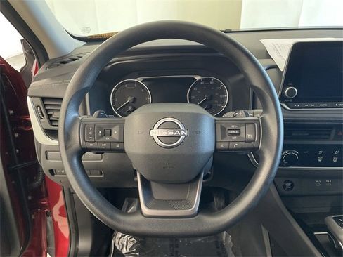 Certified 2025 Nissan Rogue S image 26