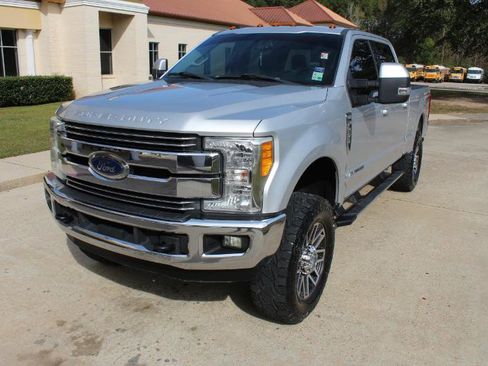 Used 2017 Ford F250 Lariat w/ Lariat Value Package image 8