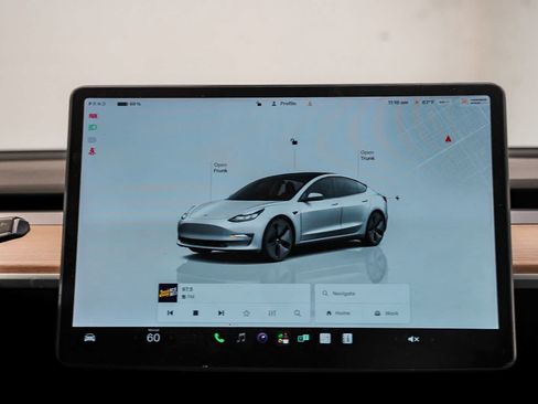 Used 2023 Tesla Model 3 Standard Range RWD image 14