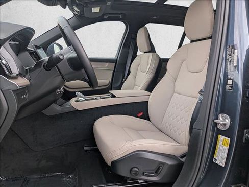 New 2026 Volvo XC90 T8 Plus image 4