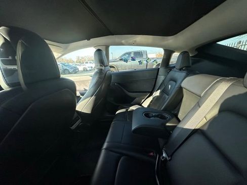 Used 2021 Tesla Model Y Long Range image 10