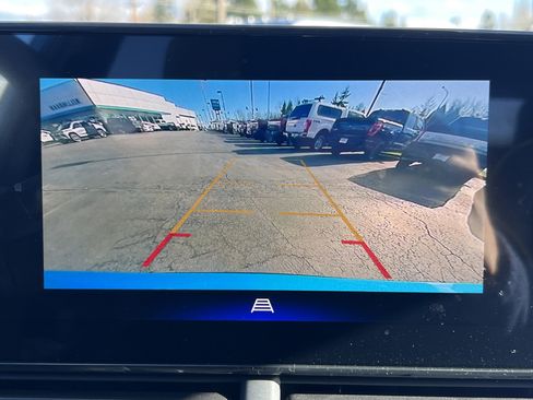 Used 2025 Chevrolet Trax ACTIV w/ Sunroof Package image 11