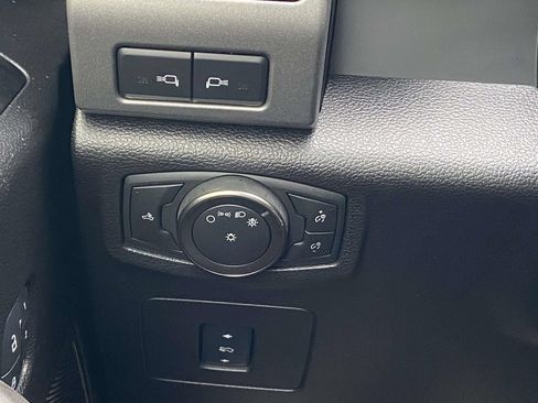 Used 2018 Ford F150 Raptor w/ Equipment Group 802A Luxury AWD/4WD image 28