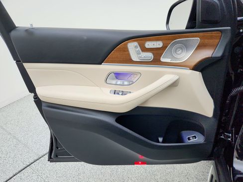 Certified 2025 Mercedes-Benz GLS 450 4MATIC image 26