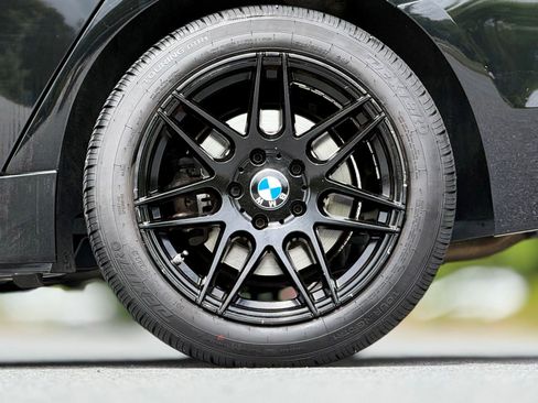 Used 2016 BMW 320i Sedan RWD image 18