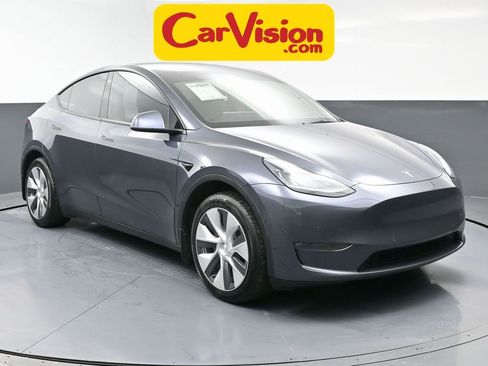 Used 2021 Tesla Model Y Long Range image 2