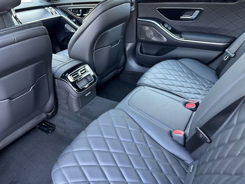 New 2025 Mercedes-Benz S 580 4MATIC Sedan image 12