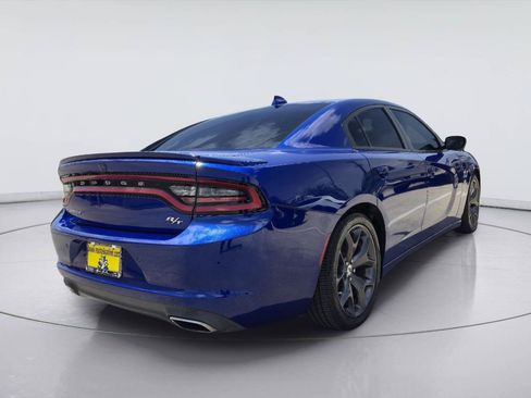 Used 2018 Dodge Charger R/T w/ Plus Group RWD image 5