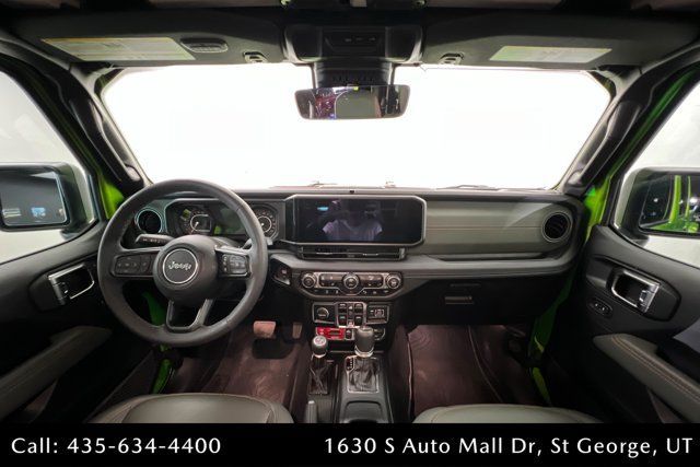 Used 2025 Jeep Gladiator Mojave AWD/4WD image 9