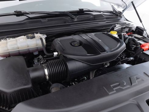 Used 2025 RAM 1500 Big Horn AWD/4WD image 42
