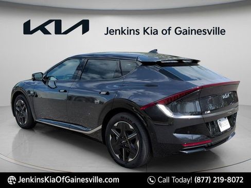 New 2025 Kia EV6 Wind RWD image 5