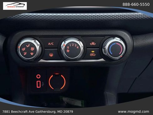 Used 2022 Nissan Kicks S image 33