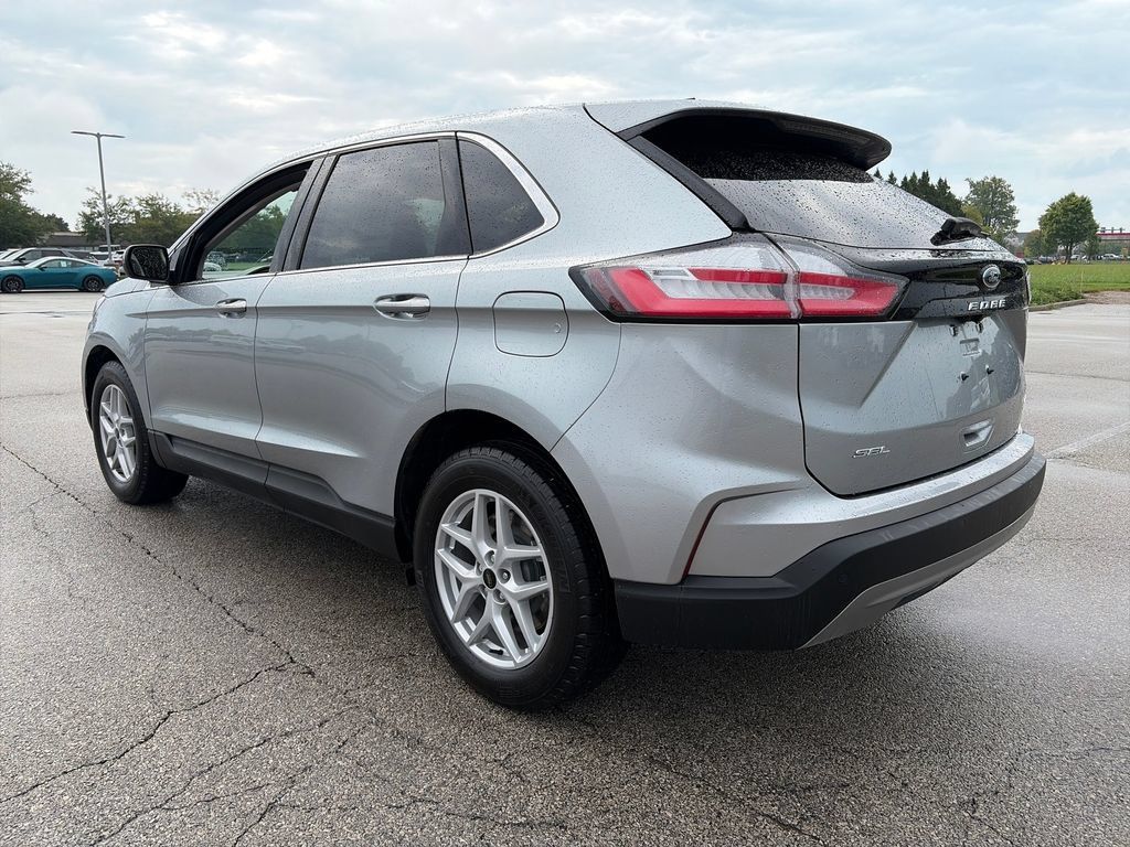 Used 2024 Ford Edge SEL w/ Convenience Package AWD/4WD image 5