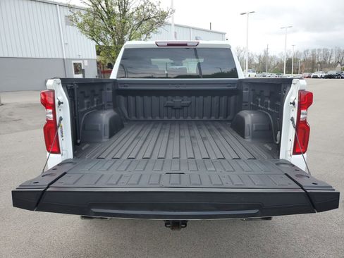 Used 2022 Chevrolet Silverado 1500 RST image 9