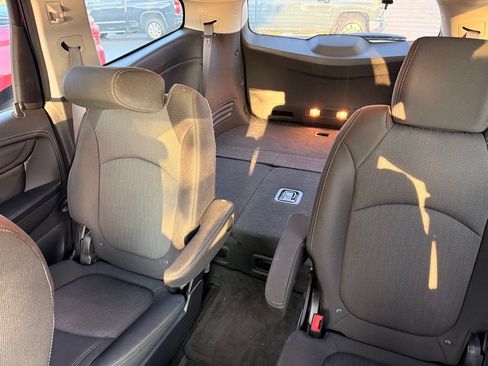 Used 2015 Chevrolet Traverse LT FWD image 8