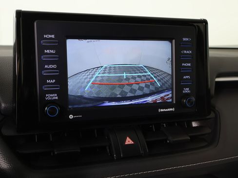 Used 2022 Toyota RAV4 LE image 6