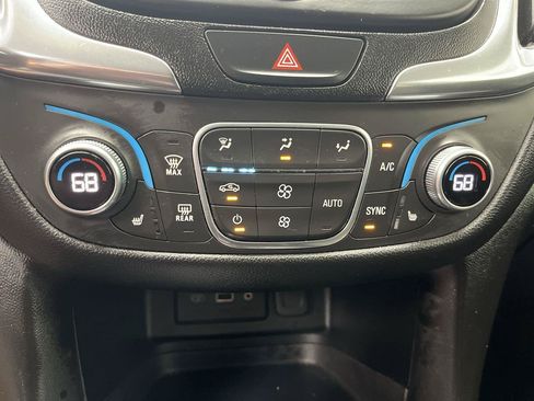 Used 2019 Chevrolet Equinox LT AWD/4WD image 21