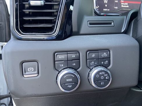 Used 2025 GMC Sierra 1500 AT4 AWD/4WD image 46