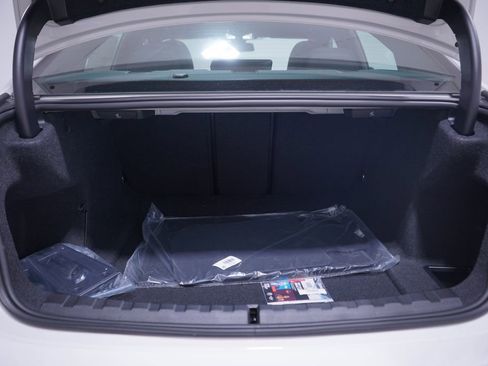 Used 2025 BMW 330i Sedan RWD image 13