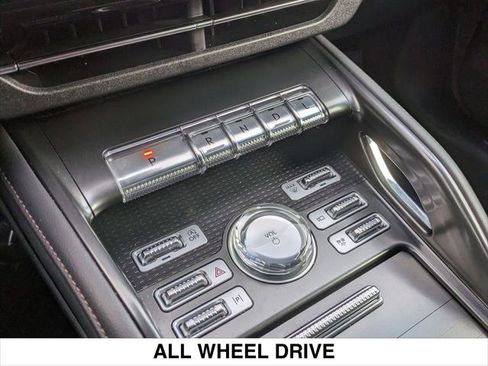 Used 2024 Lincoln Nautilus Reserve w/ Jet Appearance Package (87T) image 19