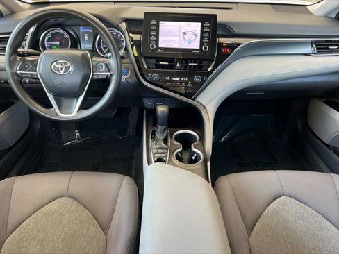 Certified 2022 Toyota Camry LE FWD image 3